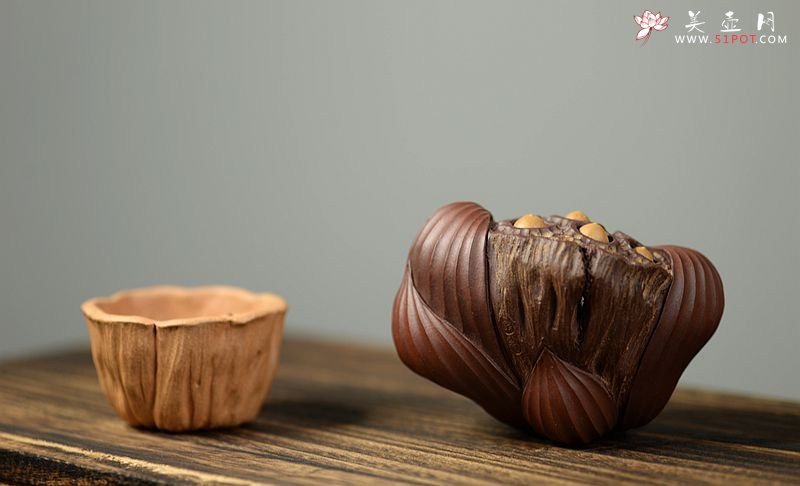 紫砂壶图片：美壶特惠 文雅茶宠 全手工精制  经典莲蓬 - 美壶网