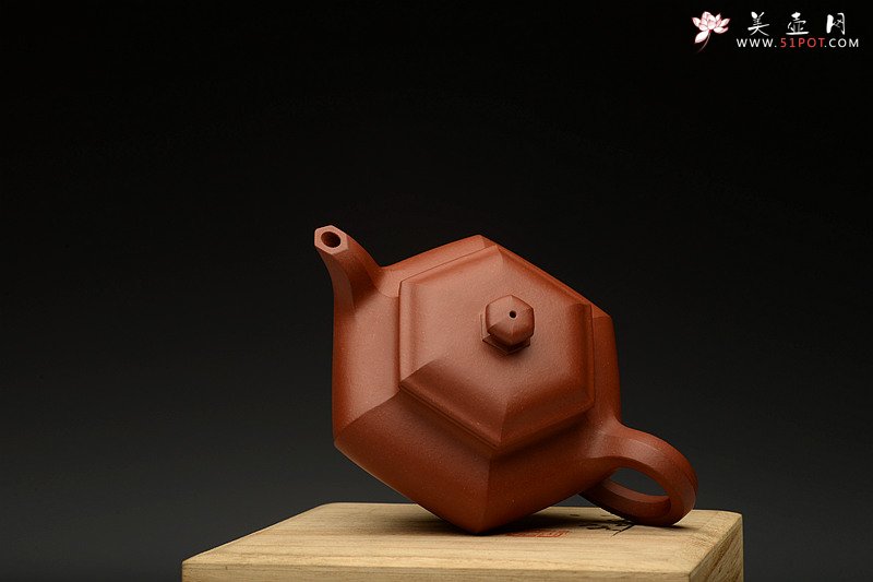 紫砂壶图片：温润如玉  全手六方水扁 线条流畅  - 美壶网