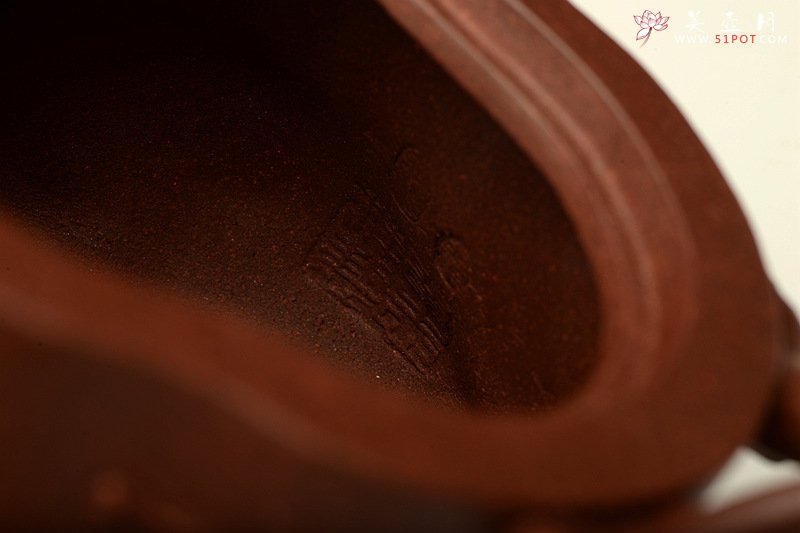 紫砂壶图片：单志萍双色作品 全手精品花器 喜上眉梢 立体梅花 - 美壶网