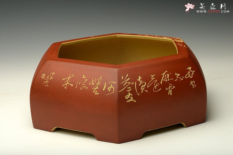 紫砂壶图片：陆轶舟精品代表作 全手六方水洗  刀法精炼层次分明 - 美壶网