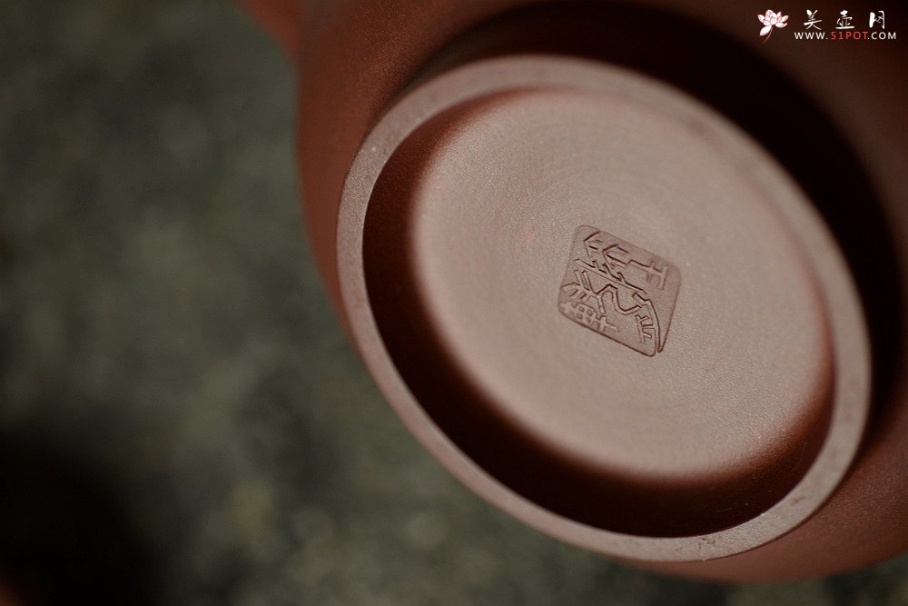 紫砂壶图片：器形稳重 全手蛋包 - 美壶网