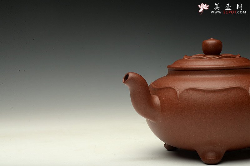 紫砂壶图片：储俊伟全手过程的那个三足宝莲o(∩_∩)o  - 美壶网