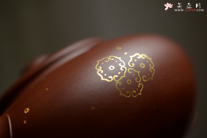 紫砂壶图片：曲峰原创作品 疏朗大方 全手金如意情 饱满可人 寓意吉祥 - 美壶网