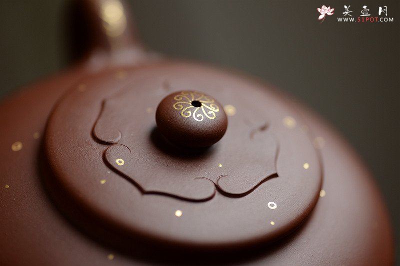 紫砂壶图片：曲峰原创作品 疏朗大方 全手金如意情 饱满可人 寓意吉祥 - 美壶网