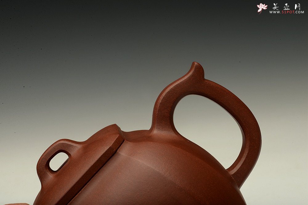 紫砂壶图片：方器潜力股 于洪跃作品 稳重大方 做工精致 八方宝鼎 - 美壶网