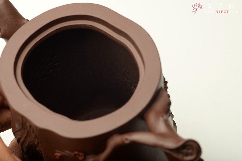 紫砂壶图片：单志萍甲午力作 铮铮铁骨 全手精品 傲雪红梅套组 挺拔俊秀 - 美壶网