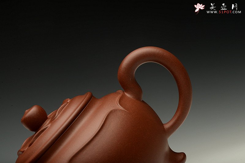 紫砂壶图片：储俊伟全手过程的那个三足宝莲o(∩_∩)o  - 美壶网