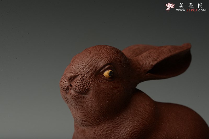 紫砂壶图片：神态细腻 精品茶宠 栩栩如生 精制版的拉毛兔兔一套 - 美壶网