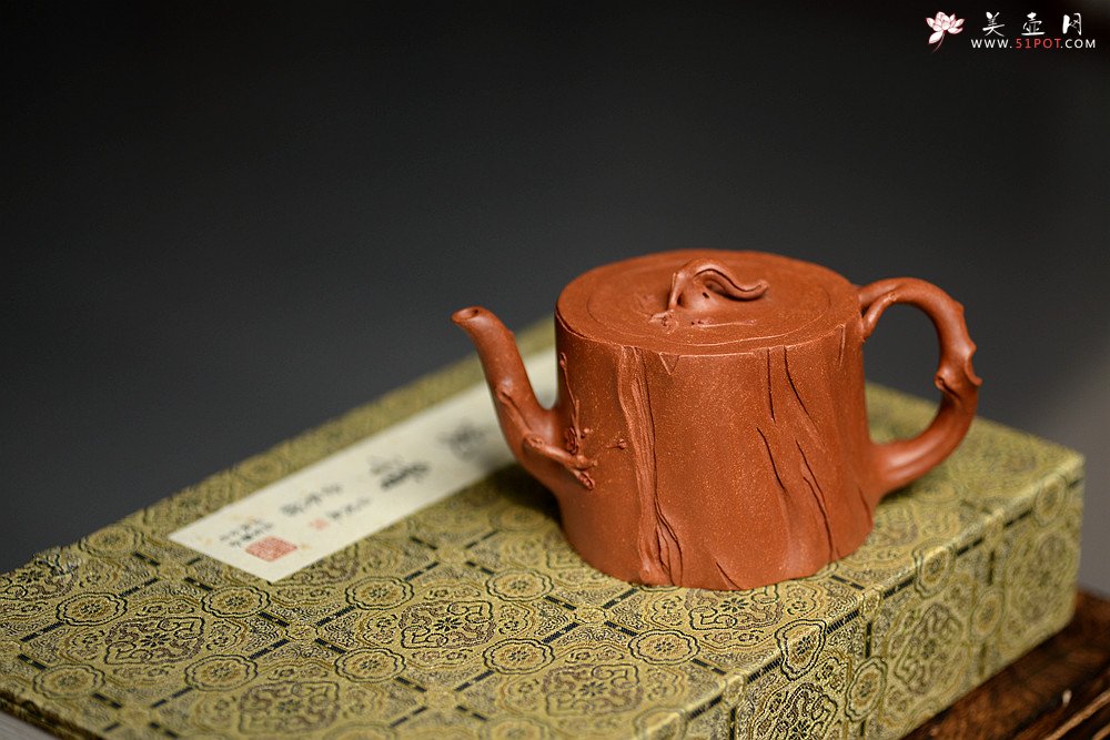 紫砂壶图片：单志萍甲午新作 极赋沧桑 全手梅影 颇有新颖~ - 美壶网