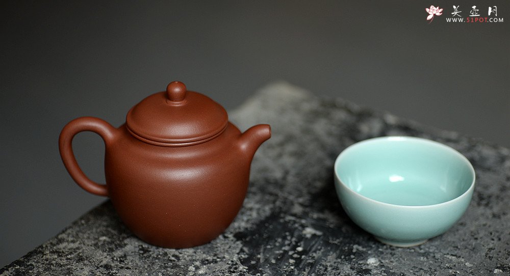 紫砂壶图片：美壶特惠 俞欣荣新作 挺拔俊秀 黄龙山底槽青之古风 实用精品 - 美壶网