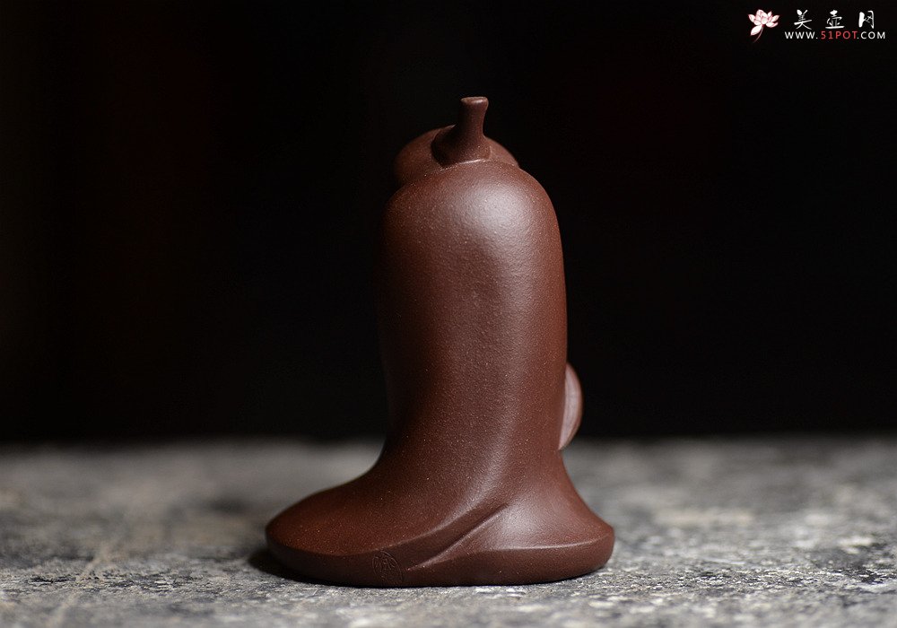 紫砂壶图片：高尚出俗 高士茶宠 做工精细 原矿紫泥 - 美壶网