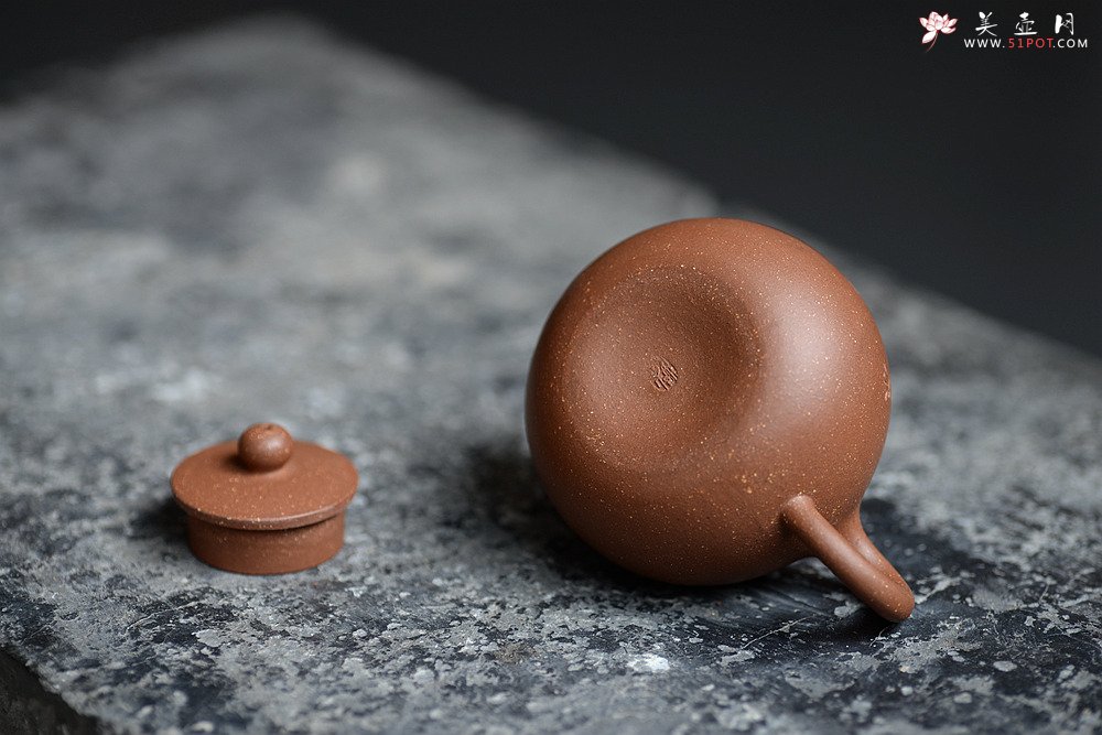 紫砂壶图片：美壶特惠  原矿段泥 玉成窑一粒珠 小巧可人 赏玩皆宜 - 美壶网