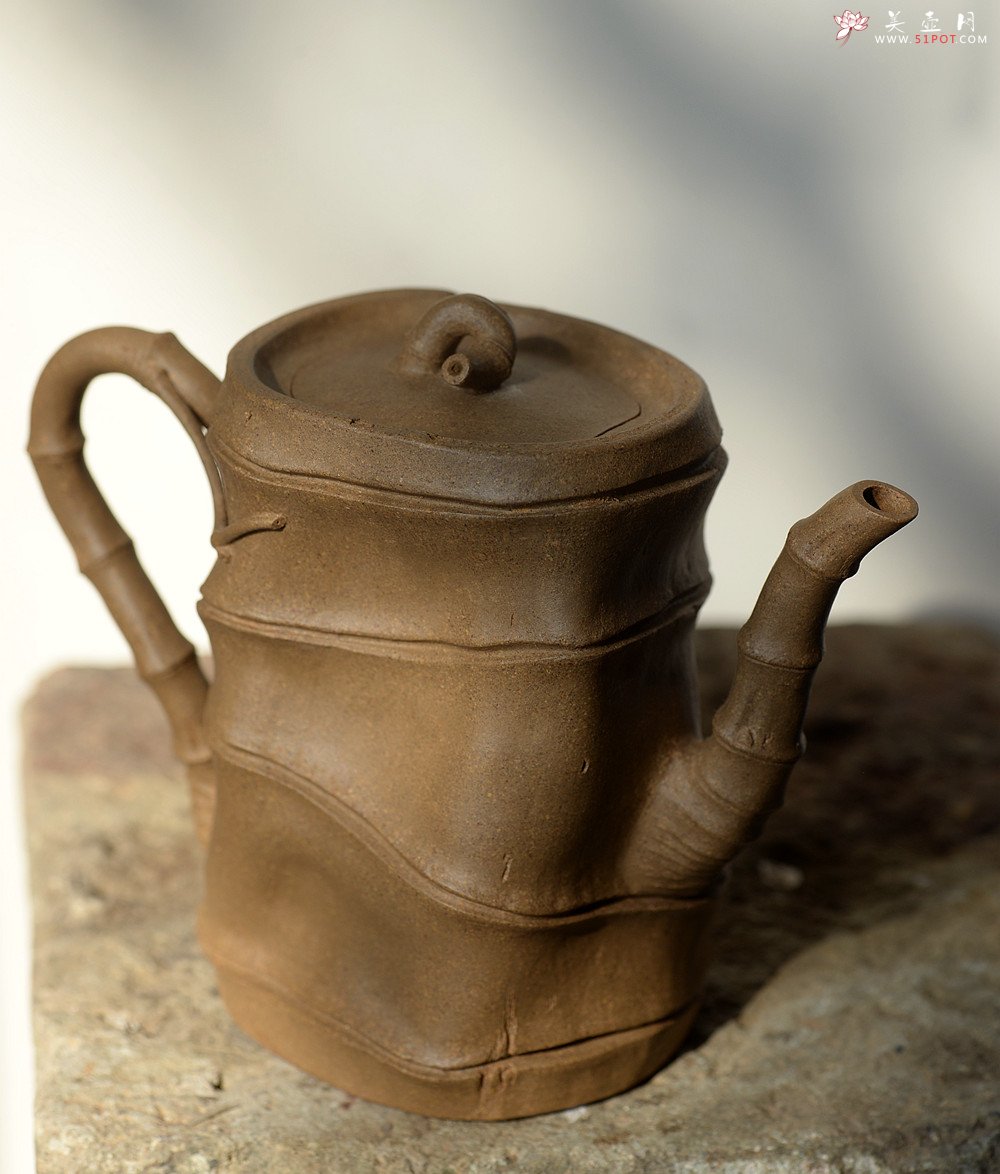 紫砂壶图片：林秀明原创作品 全手清逸二式 挺拔古朴 崇尚自然~ - 美壶网