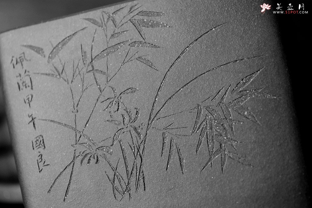 紫砂壶图片：许浒甲午年力作 全手工玉鼎四方 大品重器 雄厚古朴 单片拍打  - 美壶网