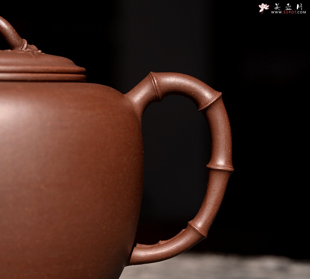 紫砂壶图片：肥美竹叶 饱满飘逸 全手大君竹 顾正芳经典作品 - 美壶网