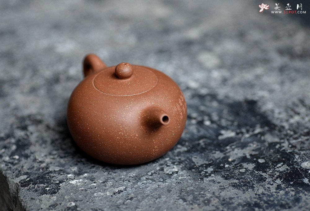 紫砂壶图片：美壶特惠  原矿段泥 玉成窑一粒珠 小巧可人 赏玩皆宜 - 美壶网