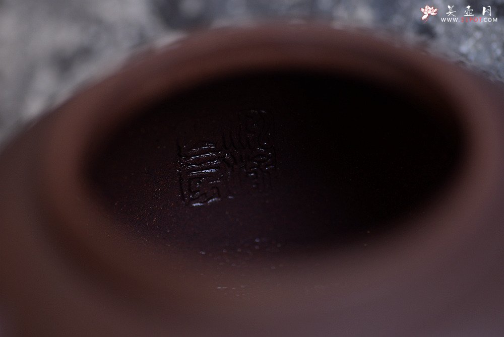 紫砂壶图片：全手宫灯 端庄大气 典雅优美 - 美壶网