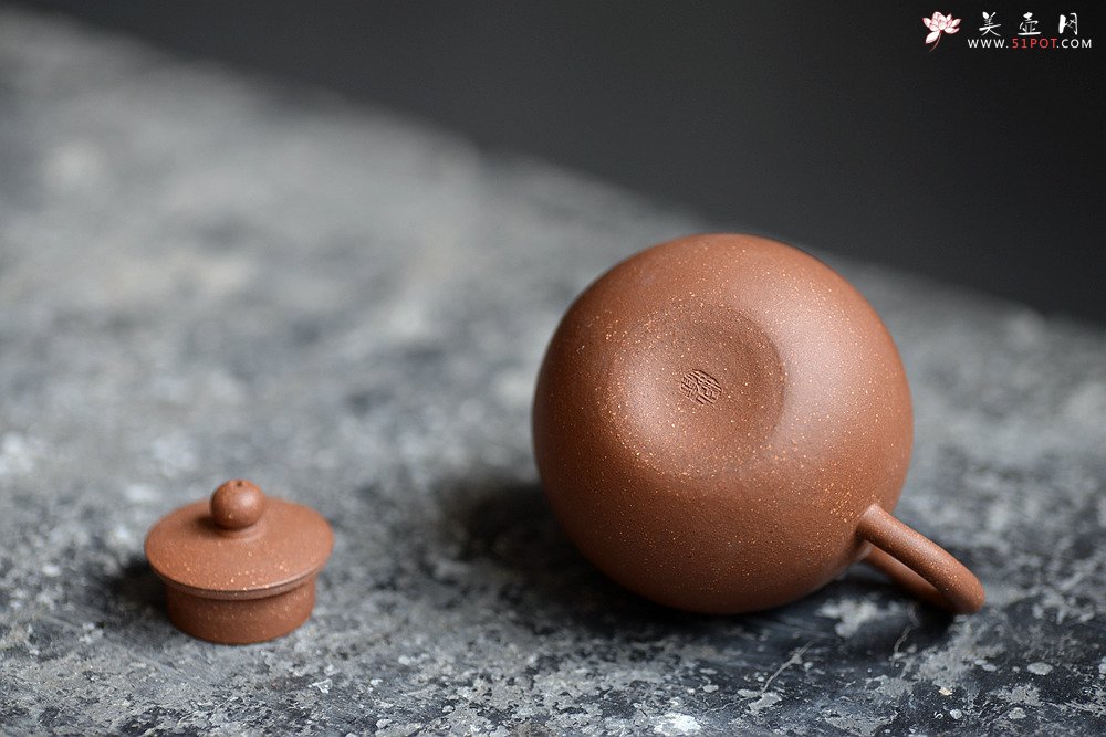 紫砂壶图片：美壶特惠  原矿段泥 玉成窑一粒珠 小巧可人 赏玩皆宜 - 美壶网