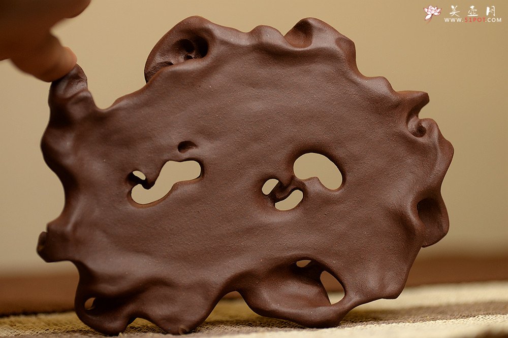 紫砂壶图片：全手制作 假山壶托 文气十足~ - 美壶网