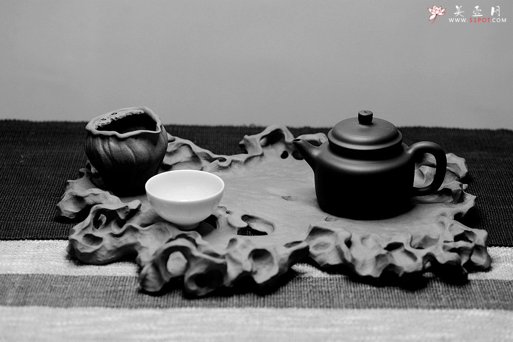紫砂壶图片：学院派风格~非常好玩的作品~ 全手工太湖石干泡台 - 美壶网