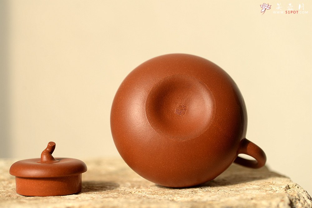 紫砂壶图片：瞿斌原创作品 曼妙 古拙有趣 乾坤葫芦 优质金降坡 - 美壶网