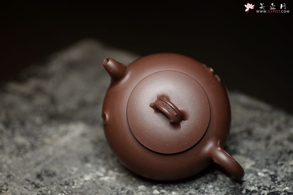 紫砂壶图片：高雪琴新作 线条流畅 端庄秀美 新意花器 全手冬韵 - 美壶网