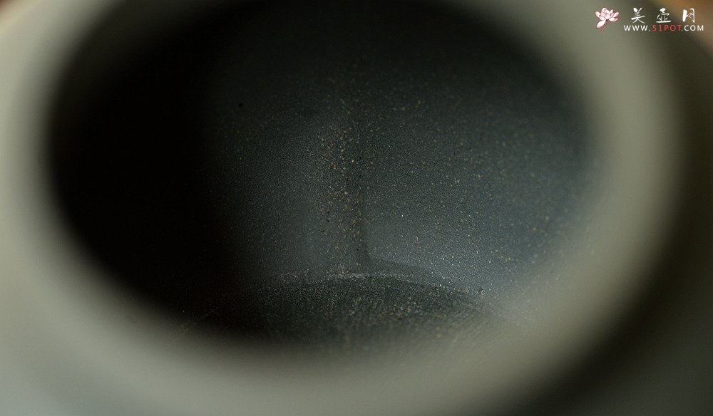 紫砂壶图片：深得其味 民国绿泥 全手寿珍掇球 霸气 经典再现 - 美壶网