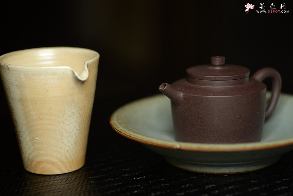 紫砂壶图片：美壶特惠 古朴文气 炮管直流 小德中 - 美壶网