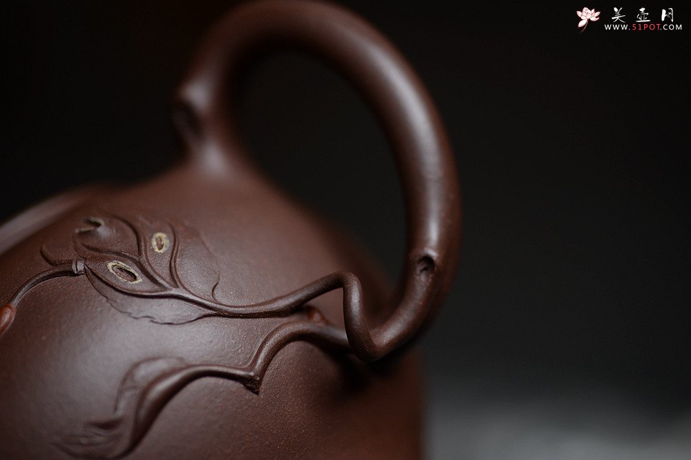 紫砂壶图片：高雪琴全手花趣 线条流畅 构思精妙 新意花器 - 美壶网