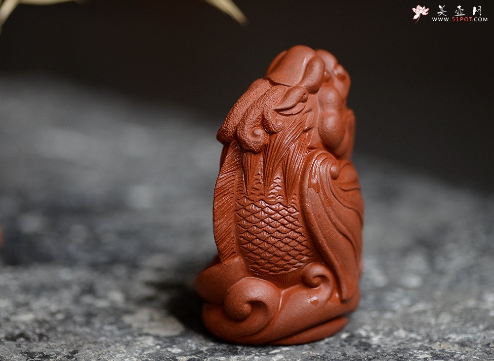 紫砂壶图片：精致茶宠飞龙在天 神态逼真  - 美壶网