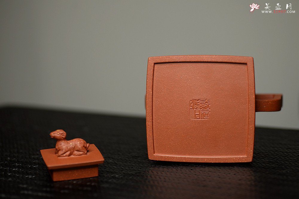 紫砂壶图片：何卫枫全手新作  红红火火 壶势巍巍 流把精致~  大吉祥 - 美壶网