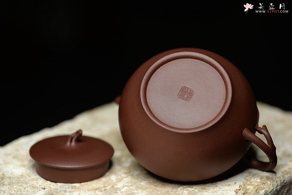 紫砂壶图片：钱小珍作品  全手夏艳~ 吴震夫人 灵秀花货 - 美壶网