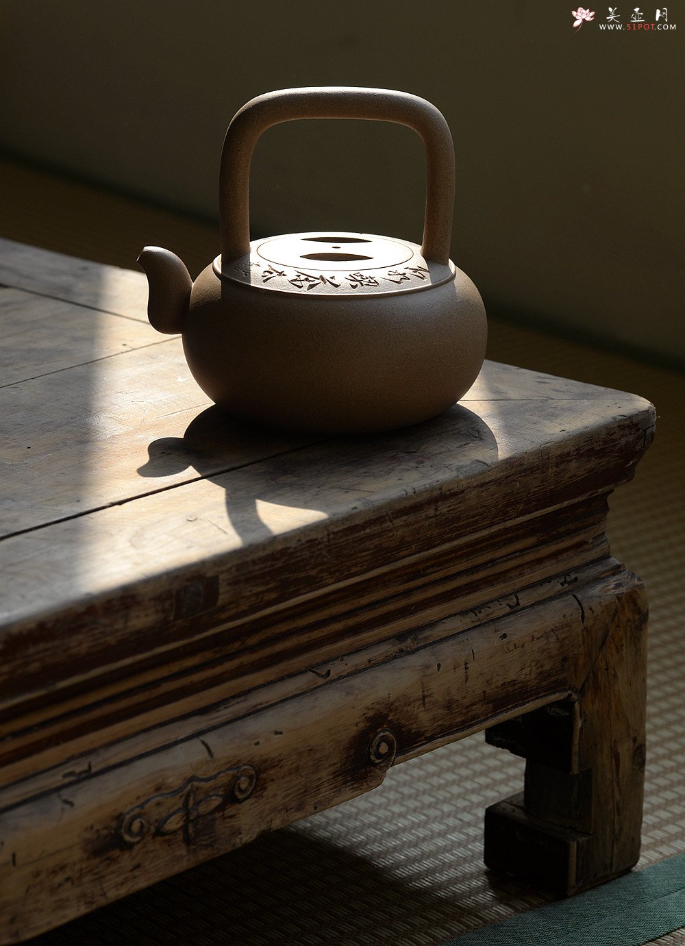 紫砂壶图片：摹古清味~ 鸿渝山房精品 煮水品茗~ 全手光明提梁 - 美壶网