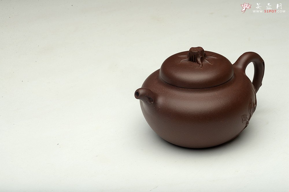 紫砂壶图片：高雪琴全手新作 敦厚悠然 简意花货~ 秋色 做工精致 - 美壶网