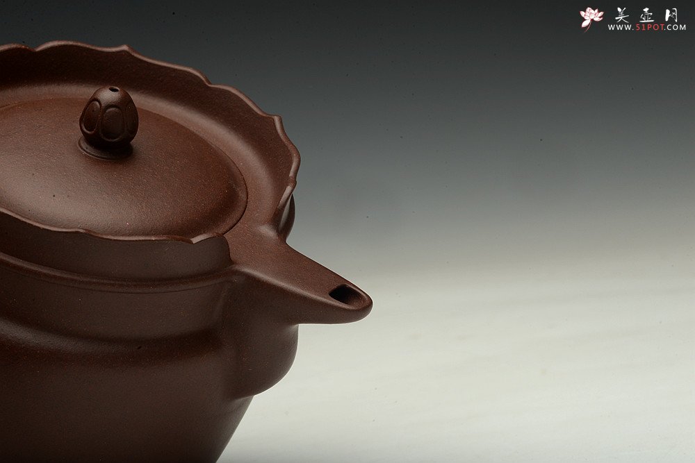紫砂壶图片：储俊伟乙未年精工新作 紫砂佛语 端庄大方 全手僧帽 油润老紫泥 - 美壶网