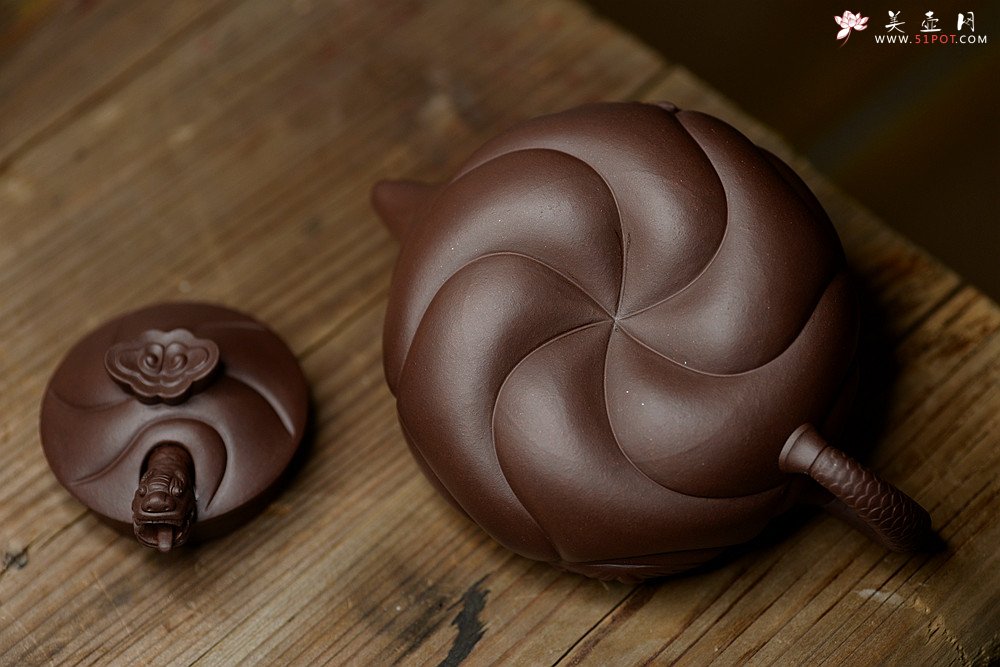 紫砂壶图片：云游天地 精品扁鱼化龙 做工精细 - 美壶网