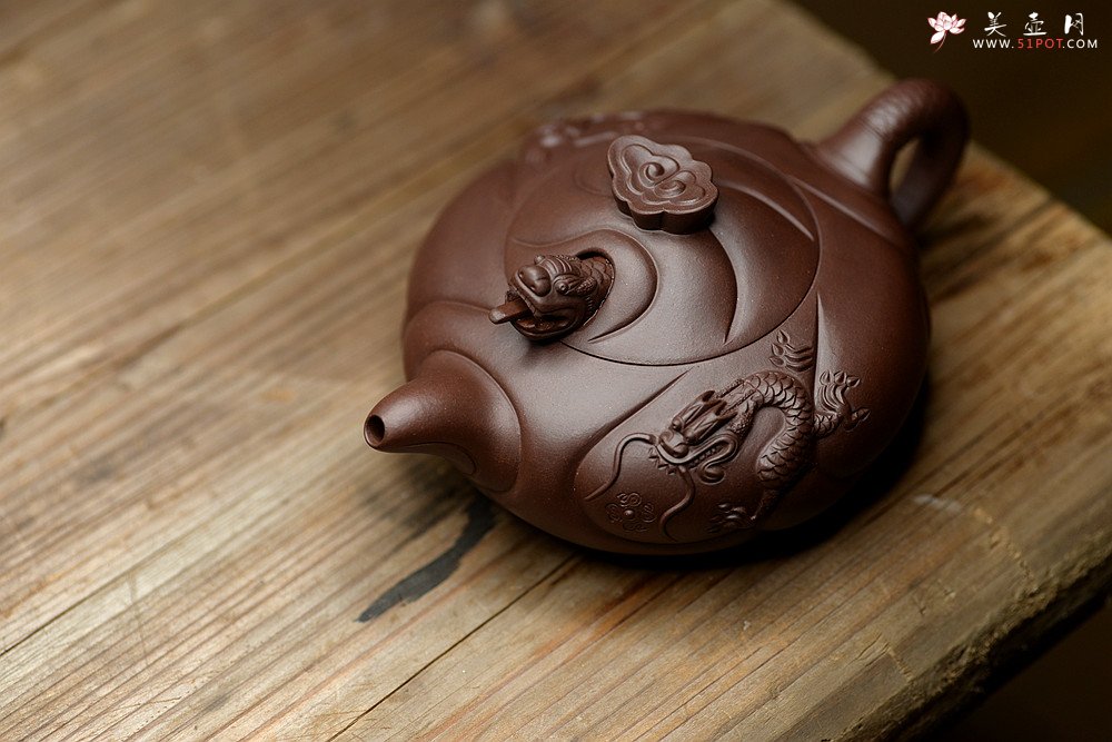 紫砂壶图片：云游天地 精品扁鱼化龙 做工精细 - 美壶网