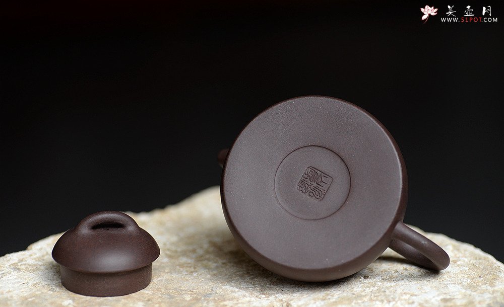 紫砂壶图片：鸿渝山房新品 美壶特惠  茶人最爱 金钟 - 美壶网