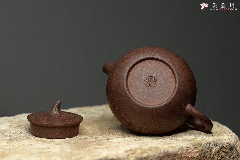 紫砂壶图片：张听刚装饰  周斌全手力作 原矿鱼子砂 全手吉瓜 - 美壶网