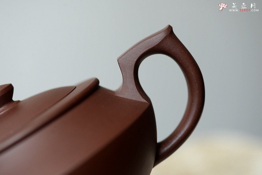 紫砂壶图片：钱建荷作品 全手汉云 精工典范 纯正底槽青 - 美壶网