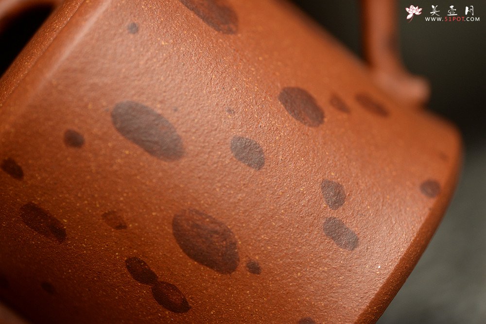 紫砂壶图片：曲峰近作 文气秀雅 优质降坡泥 湘妃 - 美壶网