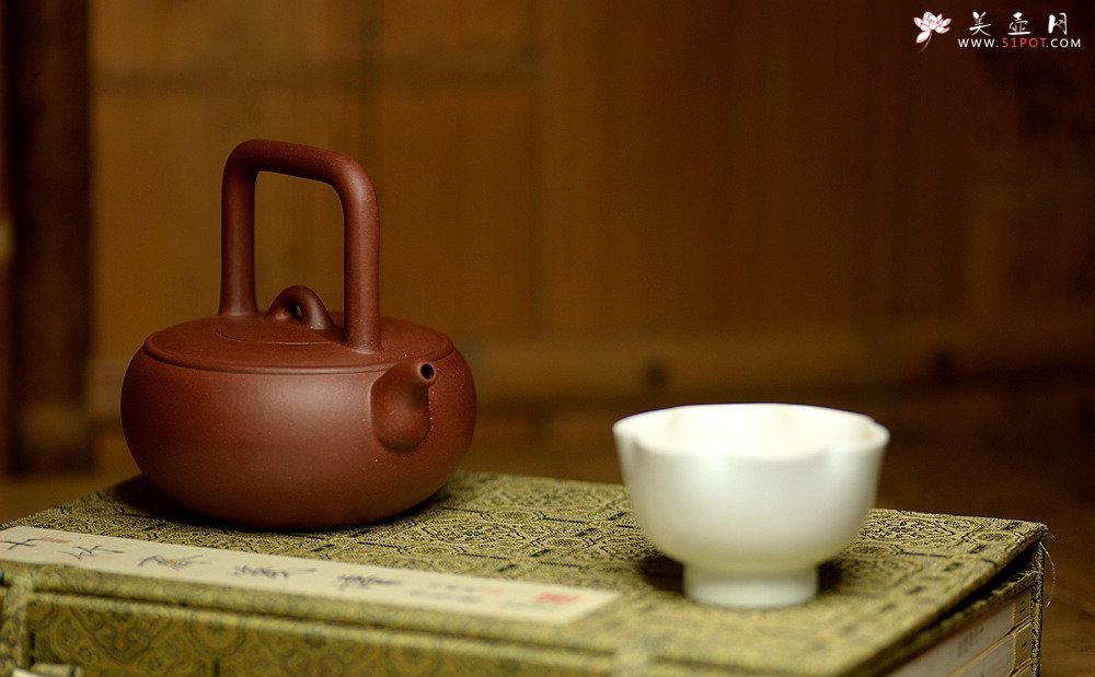 紫砂壶图片：张悦全手工新品 光明提梁 难度大 极品底槽清 - 美壶网