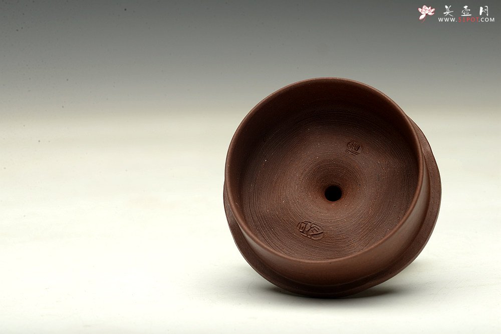 紫砂壶图片：潘丹初乙未年精进之作  筋囊花货 全手玉柿 气度饱满逸品  值得赏玩珍藏 - 美壶网