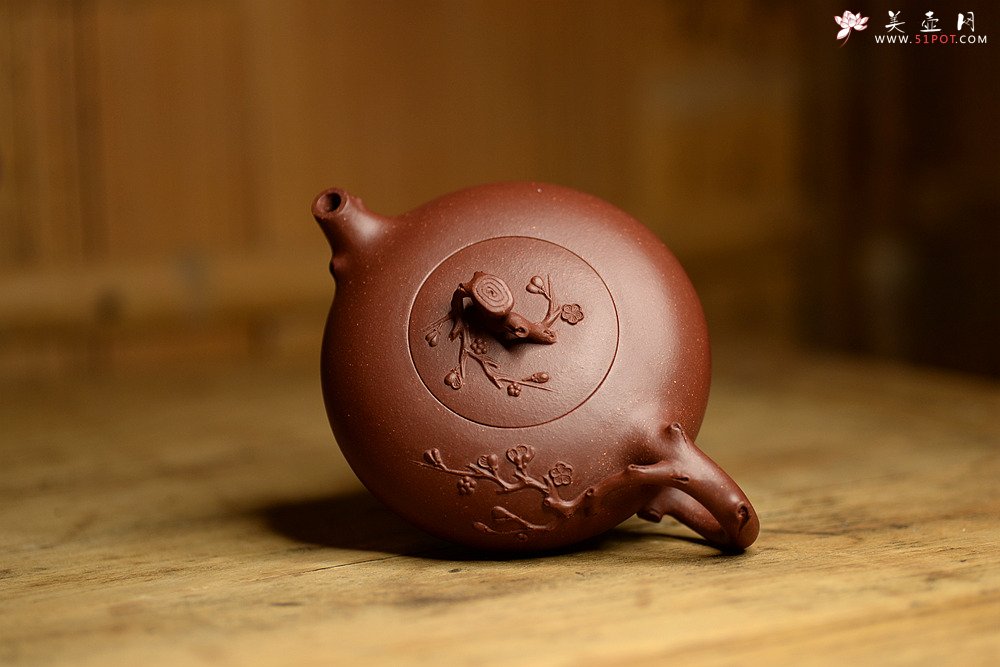 紫砂壶图片：单志萍新作 梅枝遒劲 凌梅 雅而不俗 - 美壶网