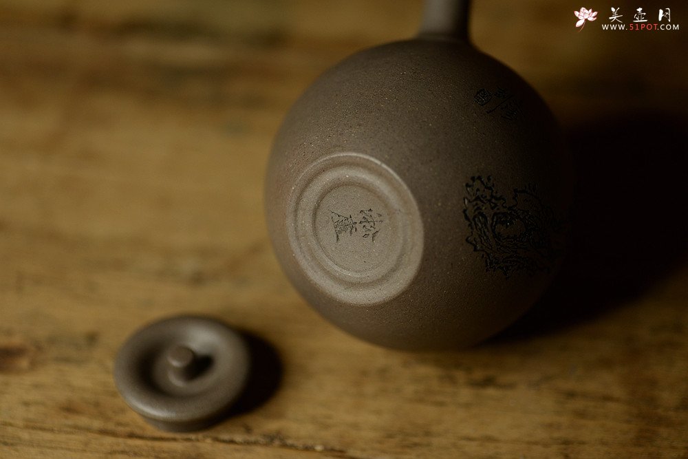 紫砂壶图片：淞庐原创设计  静品佳味~ 全手唐韵急须 文气十足 国助文涛装饰 - 美壶网