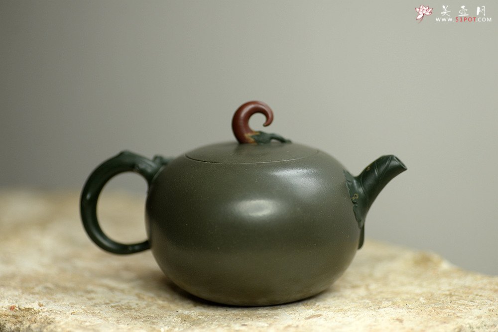 紫砂壶图片：原创作品 孙伟强张新亚合作 辣椒 红红火火 贴叶精湛细腻 - 美壶网