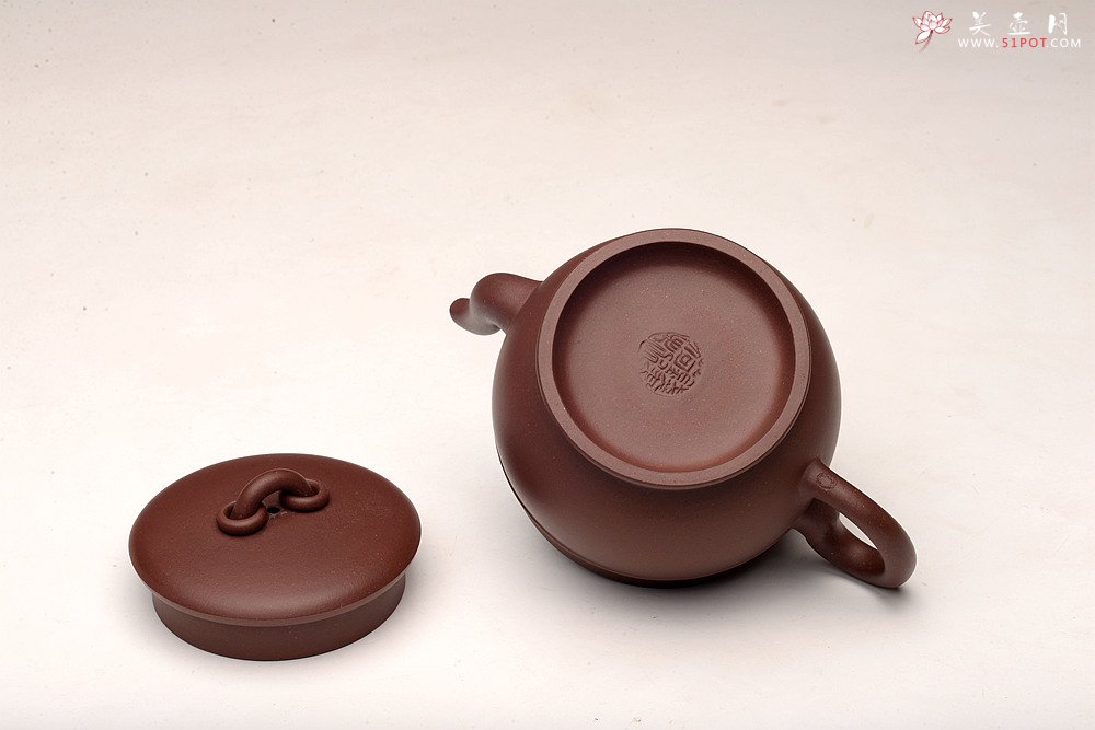 紫砂壶图片：钱建荷全手新作 宫廷范儿 大口实用 做工精致 双圈碗灯 - 美壶网