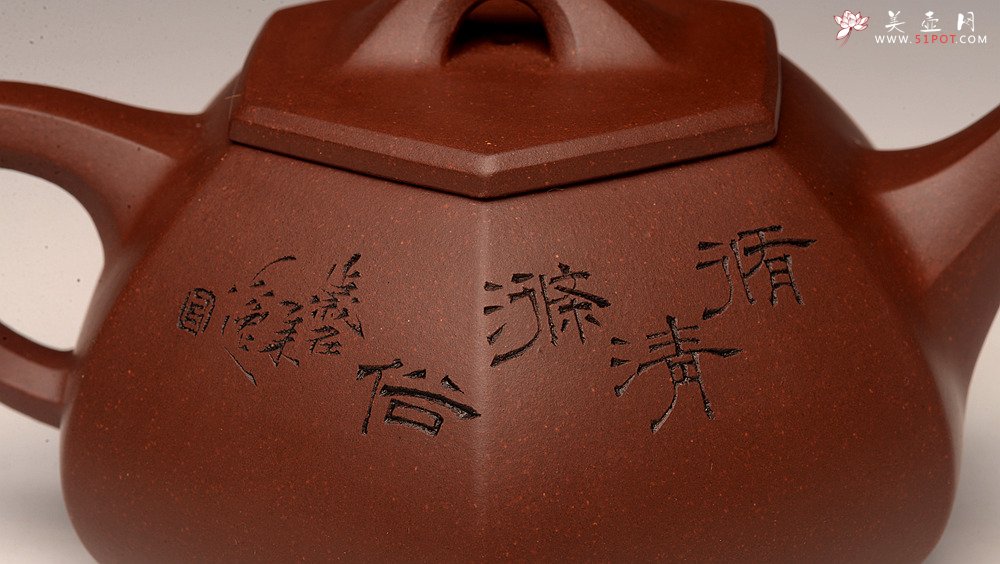 紫砂壶图片：何卫枫全手作品 陆轶舟文气装饰 别具一格 全手六方石瓢 挺拔有力 - 美壶网