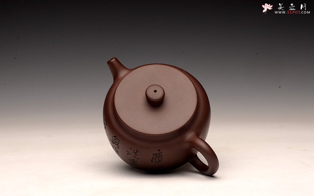 紫砂壶图片：张听钢装饰 刻绘老辣 全手桑扁 器型端正 耐品实用 - 美壶网