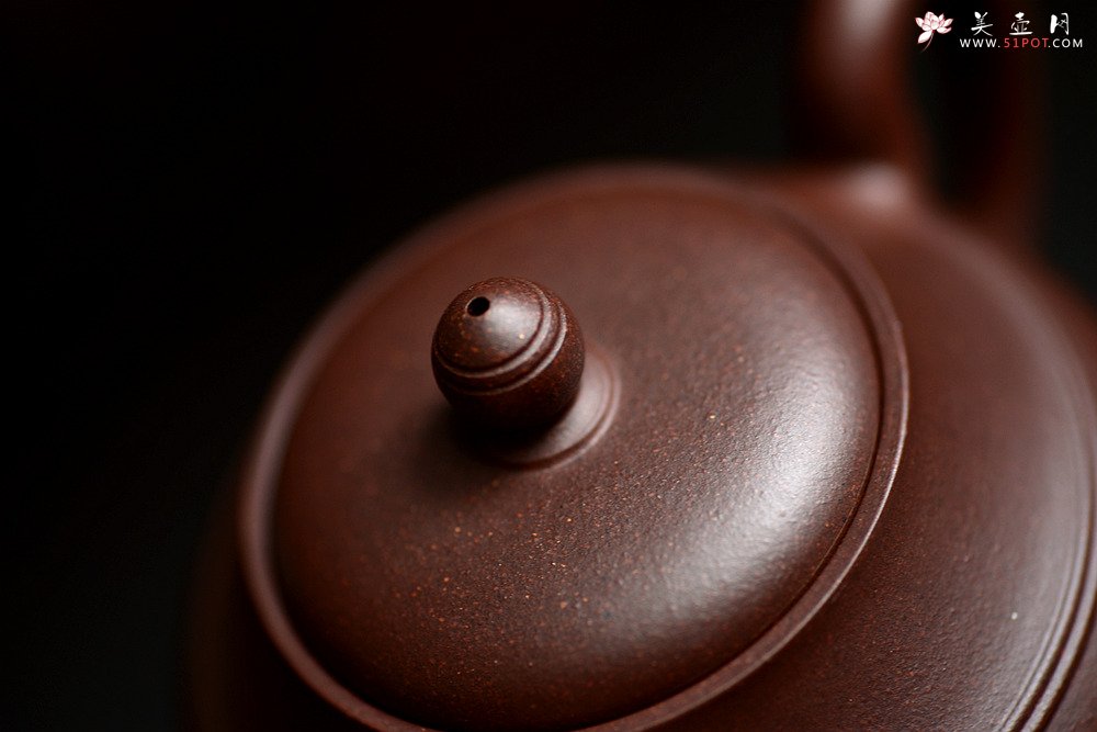 紫砂壶图片：钱琴芳全手新作 挺拔俊秀 韵味独特 汉风 经典作品 - 美壶网